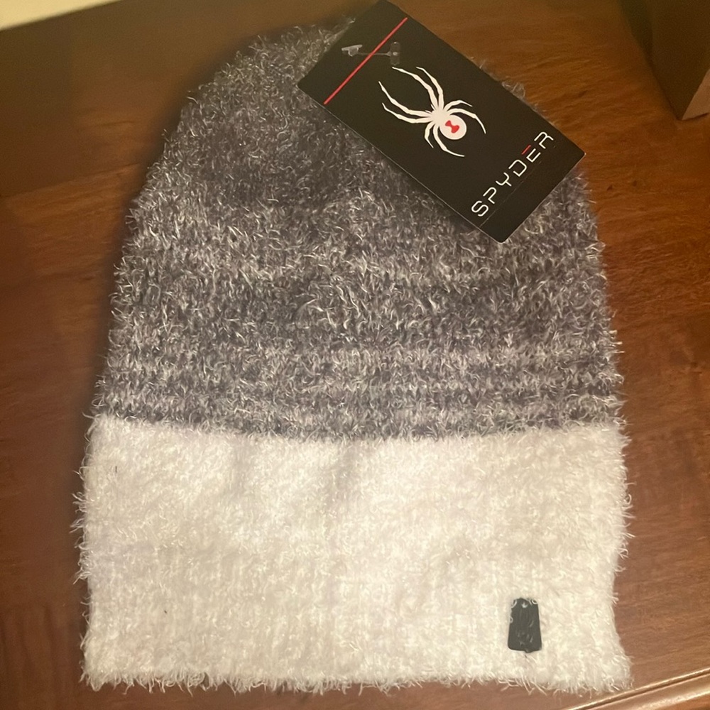 Spyder Plushy Beanie women’s hat gray & white soft hat